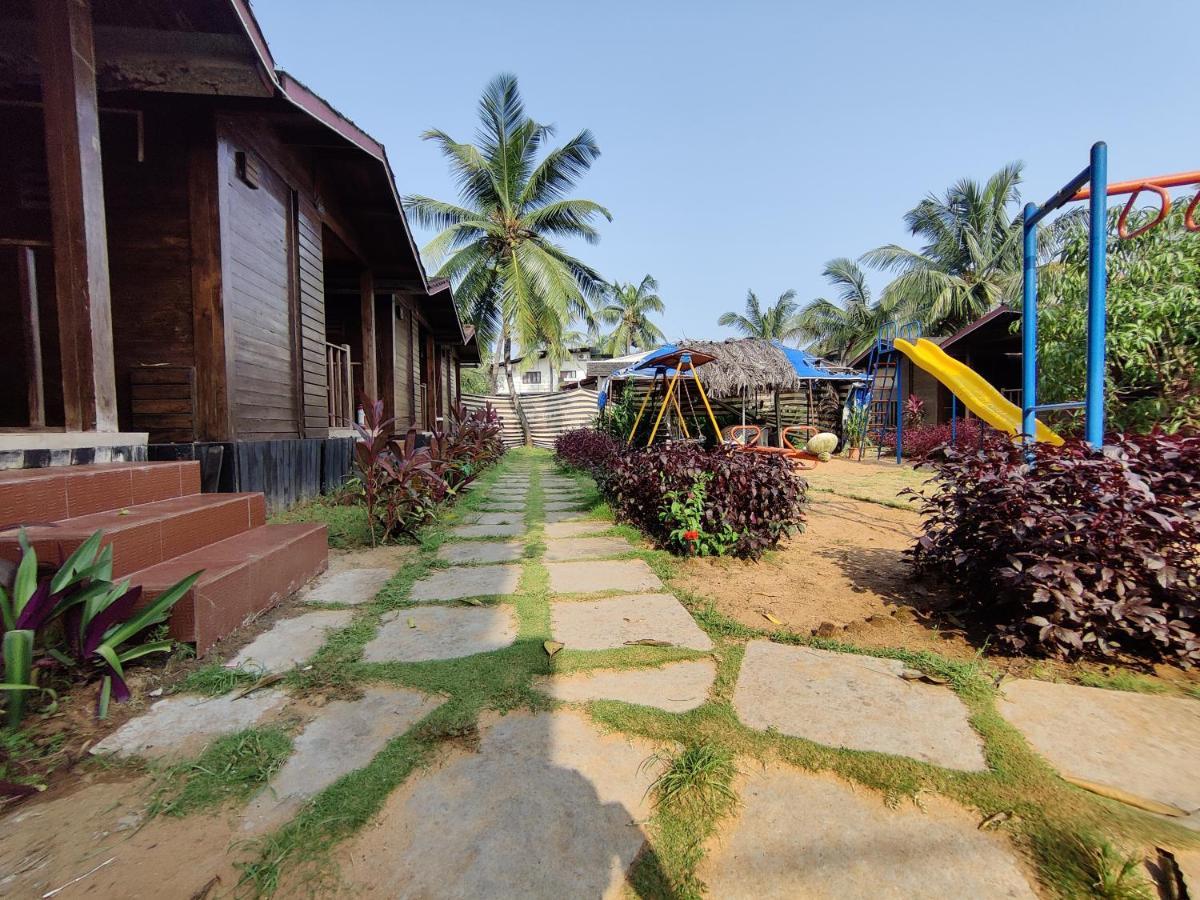 Beach Cottages - Pousada Donaciana Baga Exterior photo