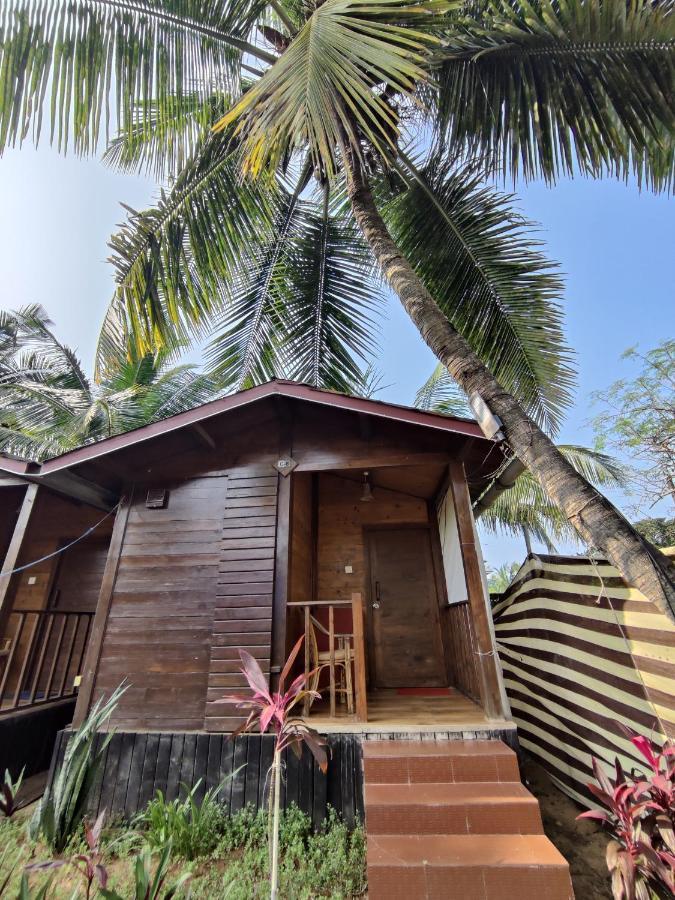 Beach Cottages - Pousada Donaciana Baga Exterior photo